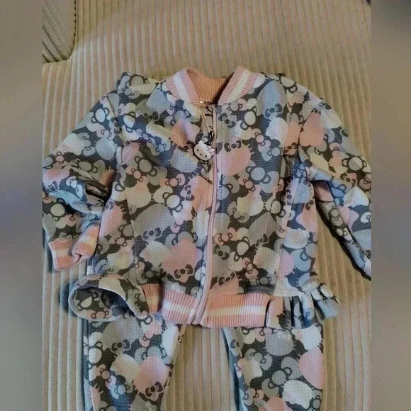 Toddler hello Kitty size 2 - Picture 1 of 6